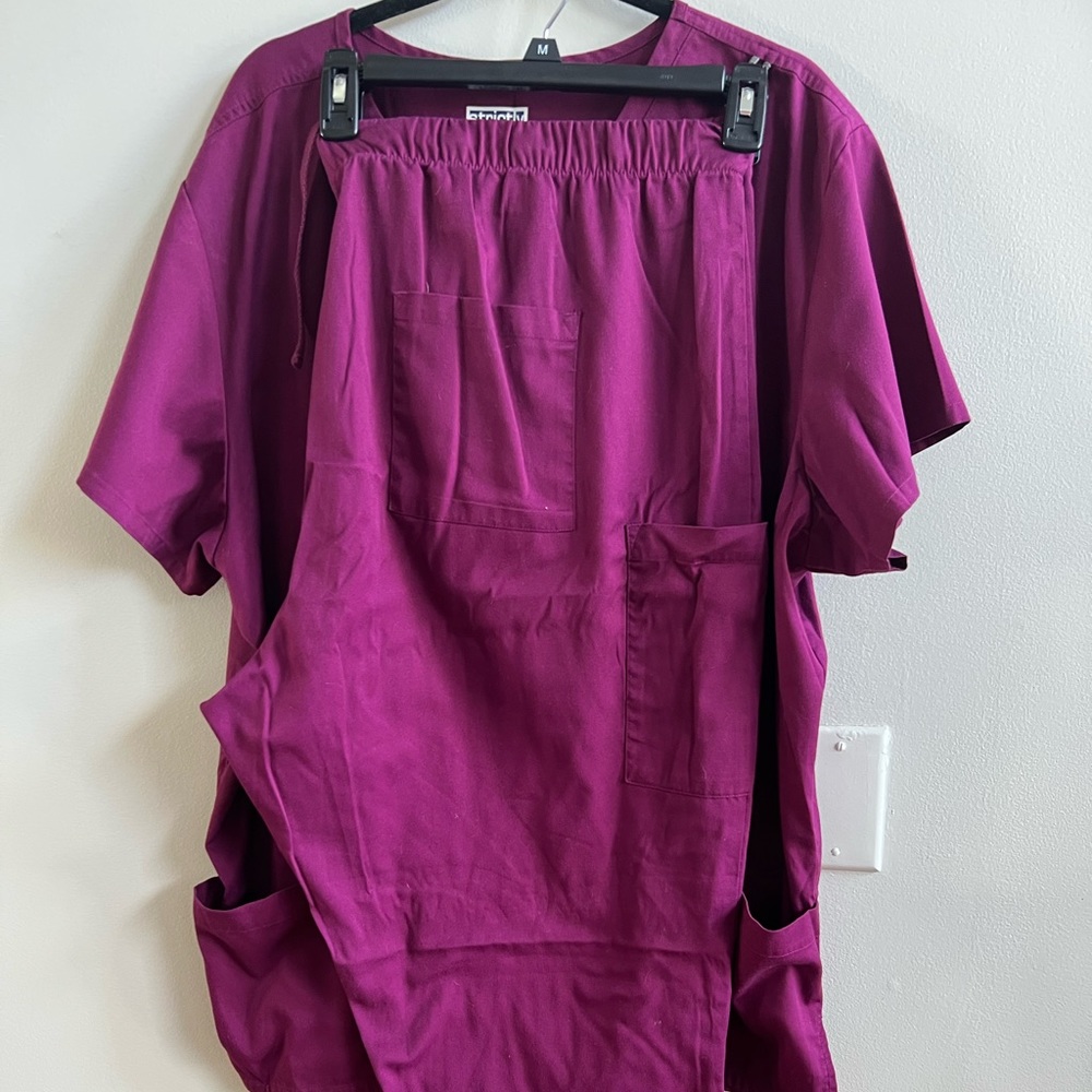 Scrub uniform set